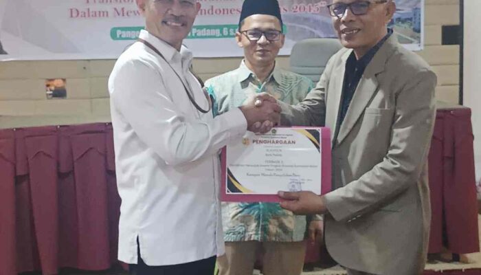 Rapiun Raih Gelar Penyuluh Terbaik 1 di Pemilihan Penyuluh Agama Islam Award Sumatra Barat 2024