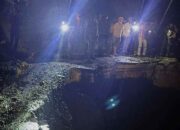 Jalan Nasional Solsel-Padang di Surian Amblas