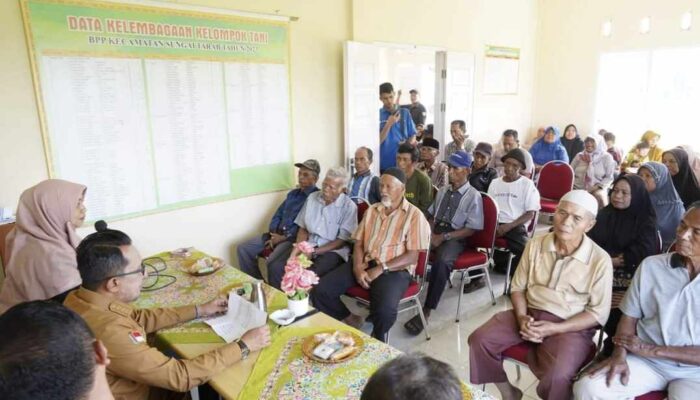 Tanah Datar Targetkan Program Bajak Sawah Gratis Seluas 4.400 Hektare
