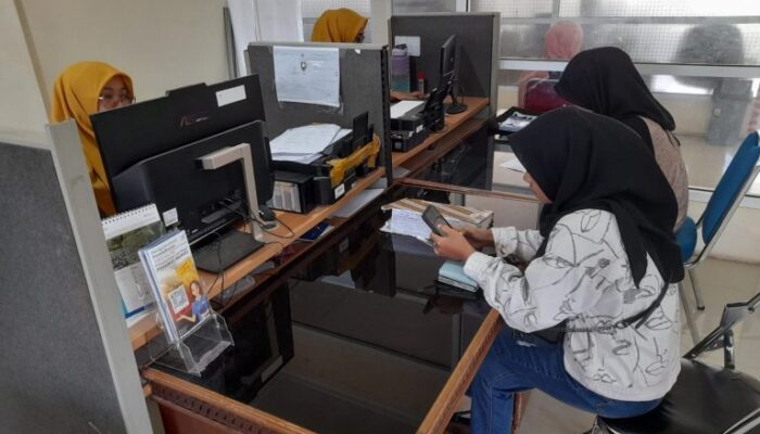 Disperindag Naker Agam Terbitkan 253 Lembar Kartu Kuning