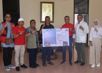 Dirut PT Semen Padang Kunjungi Pessel: Tim untuk Bantuan Akan Kita Perpanjang