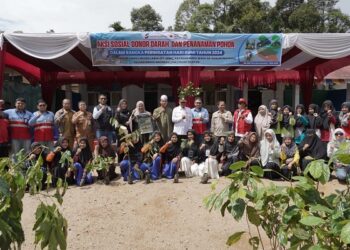 Aksi Sosial Donor Darah dan Penanaman Pohon, PT. SEML bersama PMI Solsel dan Yayasan Nurul Hikmah As-Sholeh, Selasa (7/5/2024).
