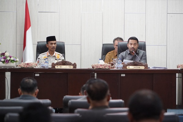Rapat Paripurna DPRD Solsel terkati penyampaian nota pengantar Ranperda pertanggungjawaban pelaksanaan APBD Tahun Anggaran 2023