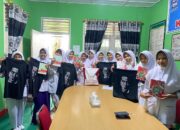 Momen Siswa SMK Kesehatan Genus Dapat Hadiah dan Berswafoto dengan Presiden Jokowi