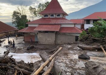 Trauma galodo atau banjir bandang Gunung Marapi yang melanda sebagian wilayah Kabupaten Tanah datar dan Agam masih menghantui masyarakat.