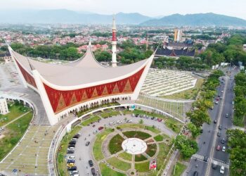 Krisis SDM yang berkualitas menjadi salah satu refleksi peting dalam kemajuan Sumatra Barat saat ini. IST