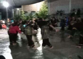 Sanggar Seni Gajah Tongga menggelar acara silaturahmi dan penampilan grup seni di Nagari Parambahan.