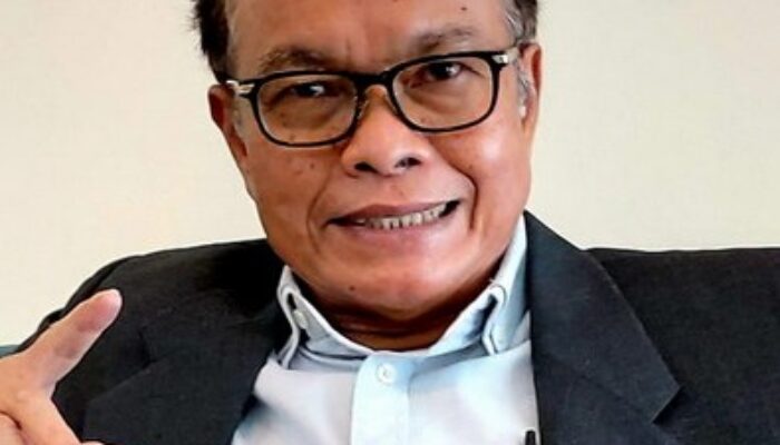 Pakar Otonomi Daerah Indonesia Prof. Djohermansyah Djohan: Mau Maju, Pandai-Pandai dengan Pusat