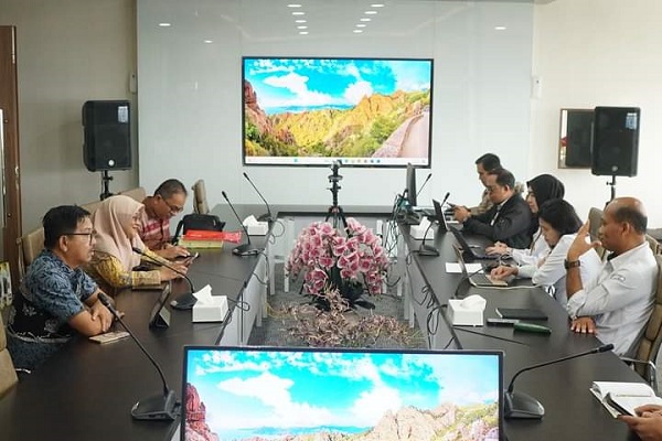 Pemkab Solsel terus berupaya untuk meningkatkan mendukung pertumbuhan perekonomian daerah, salah satunya melalui sektor pertanian