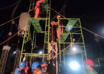 Pemulihan Sistem Kelistrikan Sumatera, Hampir 60 Persen, Pelanggan PLN UID Sumbar Kembali Menyala