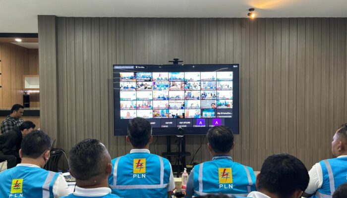 PLN Berhasil Pulihkan 100 Persen Pasokan Listrik di Sumatera Barat