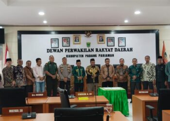 8 Fraksi DPRD Padang Pariaman Setujui RPJPD Tahun 2025-2045
