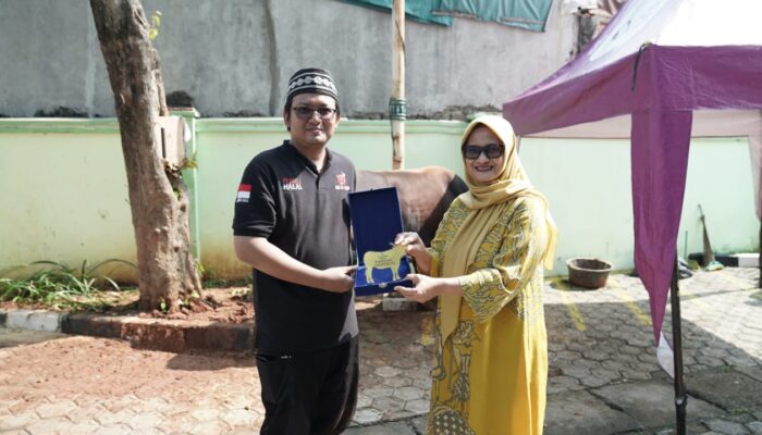 Majlis Taklim XL Axiata Salurkan Hewan Kurban Hingga Palestina dan Afrika