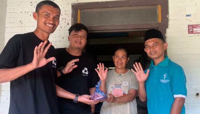 Solok Muda Sembelih Sapi Kurban di Nagari Binaan