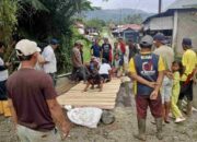 Jembatan Penghubung Nagari Putus, Masyarakat Pekonina Gotong Royong Buat Jembatan Alternatif