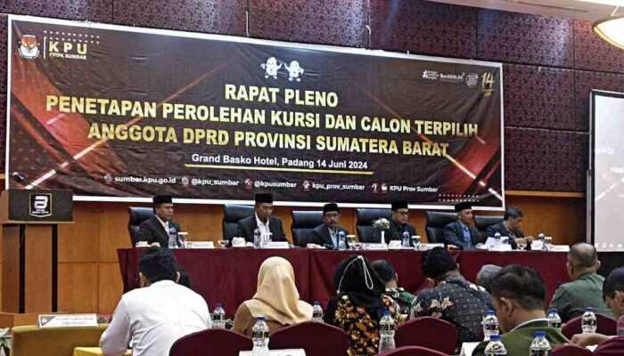 KPU Tetapkan 65 Anggota DPRD Sumbar, Ini Daftarnya!