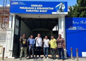 organisasi hercules Epyardi Asda Gubernur sumbar