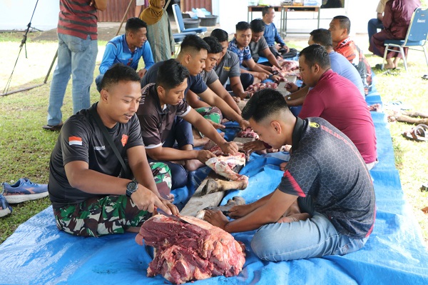 Lanud Sutan Sjahrir Lanud melaksanakan shalat Idul Adha berjamaah bertempat di Masjid Baitul Muttaqin Lanud Sutan Sjahrir.