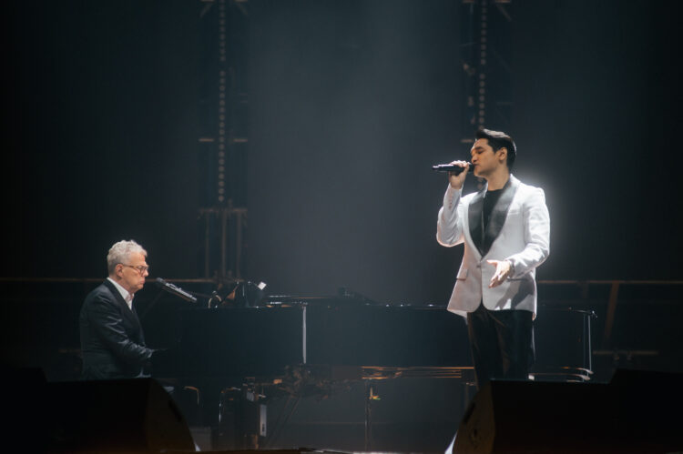 Afgan di konser David Foster