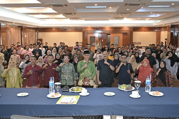 Pemerintah Provinsi Sumatra Barat (Pemprov Sumbar) terus berupaya dalam meningkatkan kesejahteraan masyarakat di sekitar kawasan hutan sosial