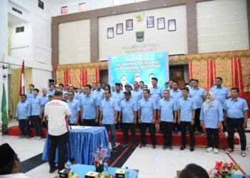 Rony Pahlawan Lantik KONI Padang Pariaman Periode 2024-2028