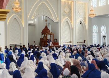 Wisata Dakwah BKMT Sumbar di Masjid Jami Sabihisma Katapiang Membawa Berkah Bagi Pedagang