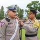 Kapolres Pasbar memimpin apel Operasi Patuh Singgalang 2024 dalam cipta kondisi kamseltibcarlantas dan meningkatkan kesadaran berlalu lintas