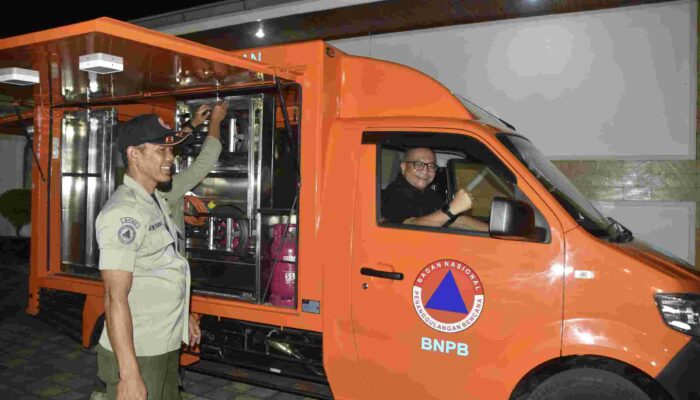 BPBD Padang Dapat Mobil Truk Dapur Umum Lapangan