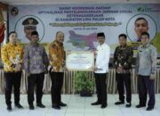 Pemkab Limapuluh Kota Diganjar Penghargaan oleh BPJS, ABS : Bukti Kesungguhan Bupati Safaruddin Terhadap Tenaga Pemimbing dan Fasilitator Kegiatan Baliak Basurau