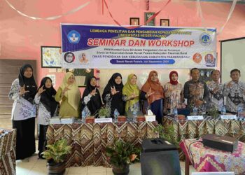 Tim PkM UNP Hadir di Pasbar Bekali Peningkatan Literasi dan Numerasi Guru SD