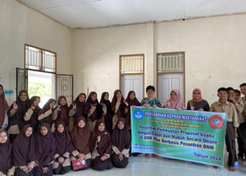 Dosen Politeknik Negeri Padang Berikan Pelatihan kepada Siswa SMK Plus Pesantren BNM Tanjung Mutiara 