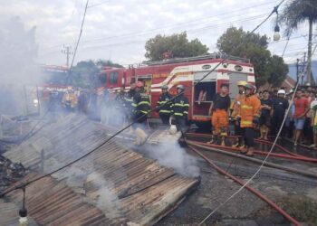 2 Warung Makan Ludes diLalap Api, Kerugian Capai 1 Miliar