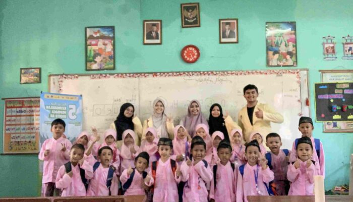 Tim PKM-RSH UNP Luncurkan Pop-up Book, Belajar Membaca Bersama Dito AR dengan Sentuhan Budaya Lokal