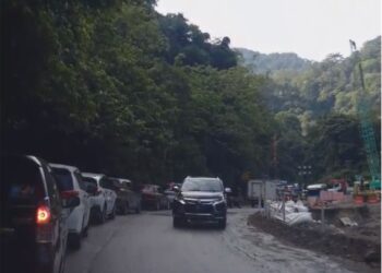 Jalan di Lembah Anai