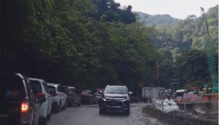 Hari Pertama Dibukanya Jalan di Lembah Anai, Begini Kondisinya!