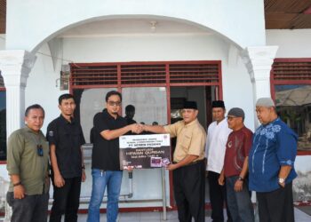 Semen Padang Salurkan 33 Ekor Sapi Kurban