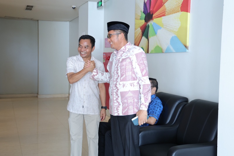 Pasangan Hendri Septa-Hidayat