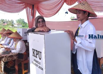 Sebanyak 10 paslon kepala daerah di delapan kabupaten/kota di Sumatera Barat mengajukan sengketa Pilkada 2024 ke Mahkamah Konstitusi (MK). 