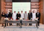 Dony Oskaria Dampingi Erick Thohir Teken MoU USD 3 M dengan Eagle Hills UEA