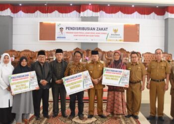 63 Mustahik Terima Zakat dari Baznas Agam