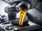 Jangan Malas! Ini Waktu yang Tepat Ganti Oli Motor