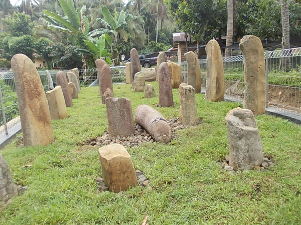 Menhir Maek di Kabupaten Lima Puluh Kota, . Foto: Kebudayaan.kemendikbud.go.id.