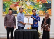 ATR/BPN Serahkan Sertifikat Elektronik Aset Pemko Padang Panjang