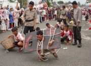 Wabup Apresiasi Kreativitas Peserta Pawai Alegoris Solok Selatan