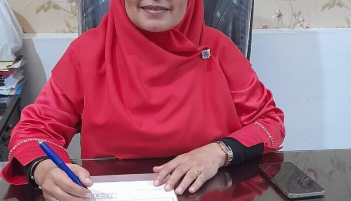 Sambut HUT RI, Cabdin Wilayah 1 Gelar Upacara Bendera di SMK Negeri 1 Bukittinggi