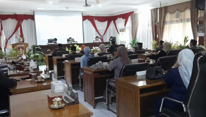 Viral Video Caruik Diduga Anggota DPRD, Bundo Kanduang Kota Bukittinggi Belum Berkomentar