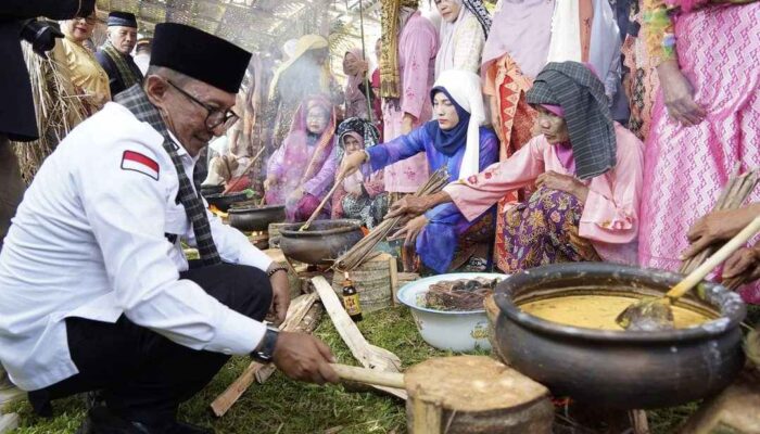 SNSE Tanah Datar, Festival Pesona Seribu Dulang Gulai Baluik Pucuak Palangeh Digelar