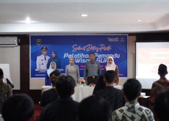 Pemerintah Kabupaten Solok, melalui Dinas Pariwisata dan Kebudayaan menggelar pelatihan pemandu wisata goa kepada penggiat wisata.