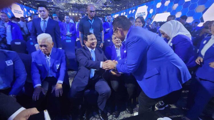 Ketua Umum Partai Gerindra, Prabowo Subianto, kembali memberikan restu kepada pasangan bakal calon gubernur, Epyardi Asda-Ekos Albar untuk berlaga di Pilkada Sumatera Barat 2024.