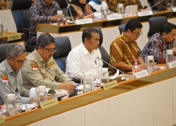 DPR RI menyoroti kesiapan Kementerian Pertanian dalam membuat skema distribusi pupuk subsidi pada tahun anggaran 2025. 